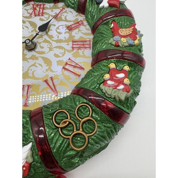 Avon 12 Days of Christmas Musical Wreath Clock 2008 Red Bow Music Lights READ - Picture 5 of 8